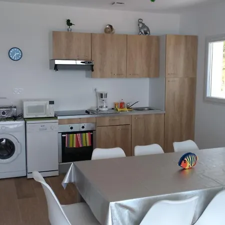 Vue Panoramique Sur La Piscine Clim Classee 4 Etoiles Meuble Tourisme Villa *