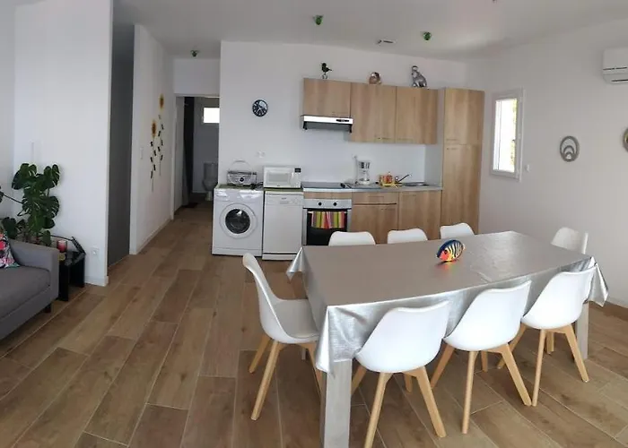 Villa Vue Panoramique Sur La Piscine Clim Classee 4 Etoiles Meuble Tourisme *